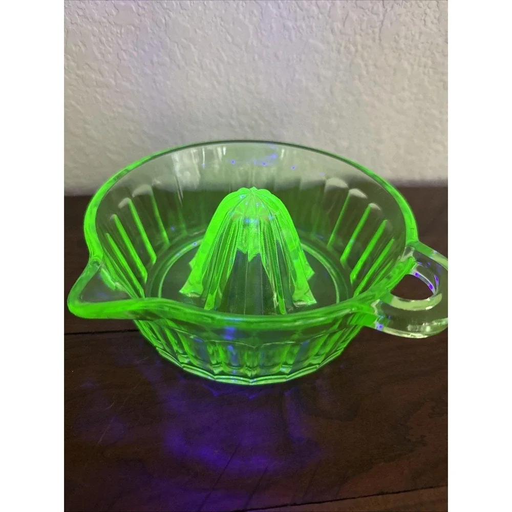 Vintage Uranium Glass Citrus Juicer Reamer Depression Glass Green Glows UV